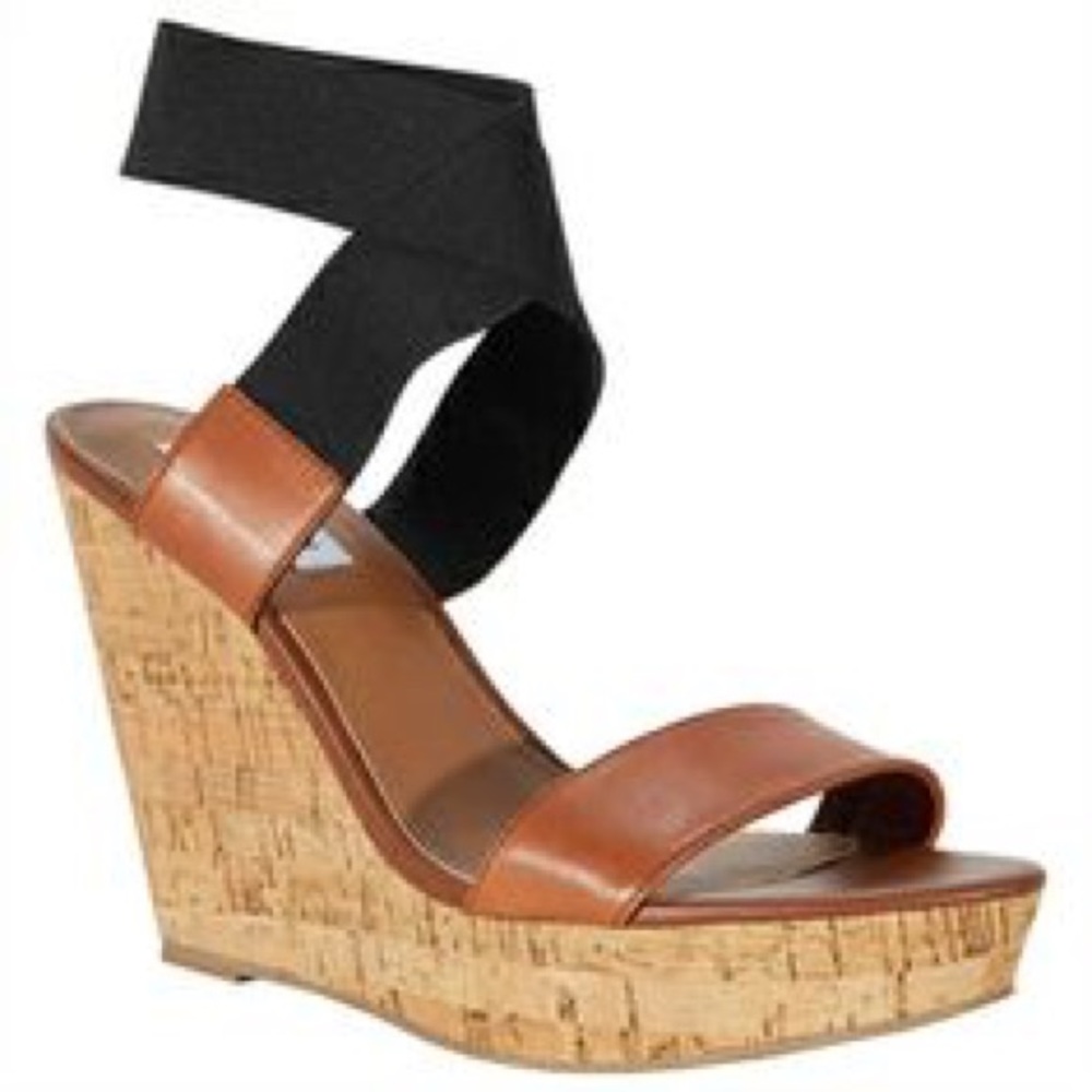Steve Madden brown and black wedges